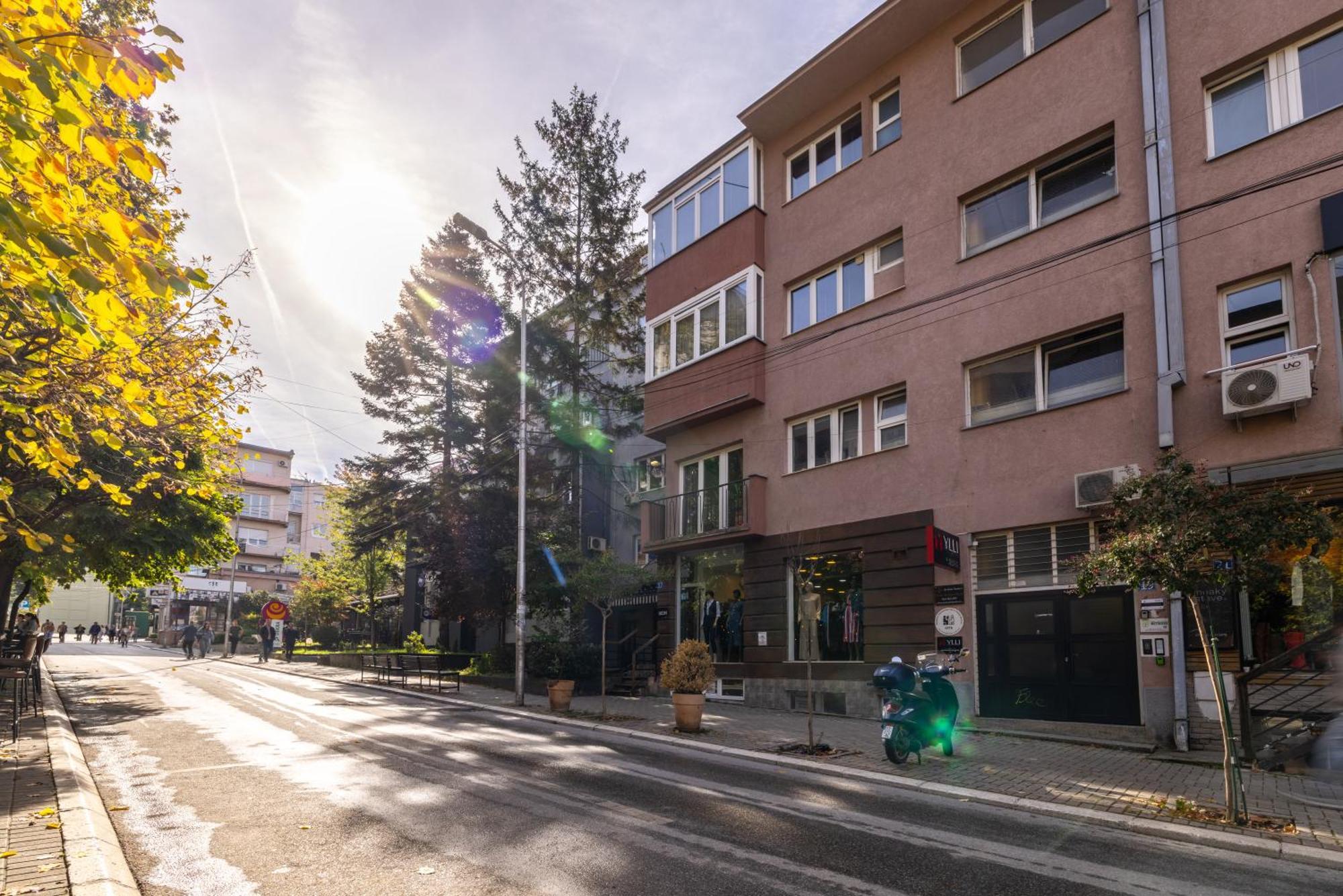 Sunny & Bright Central Pristina Exterior foto
